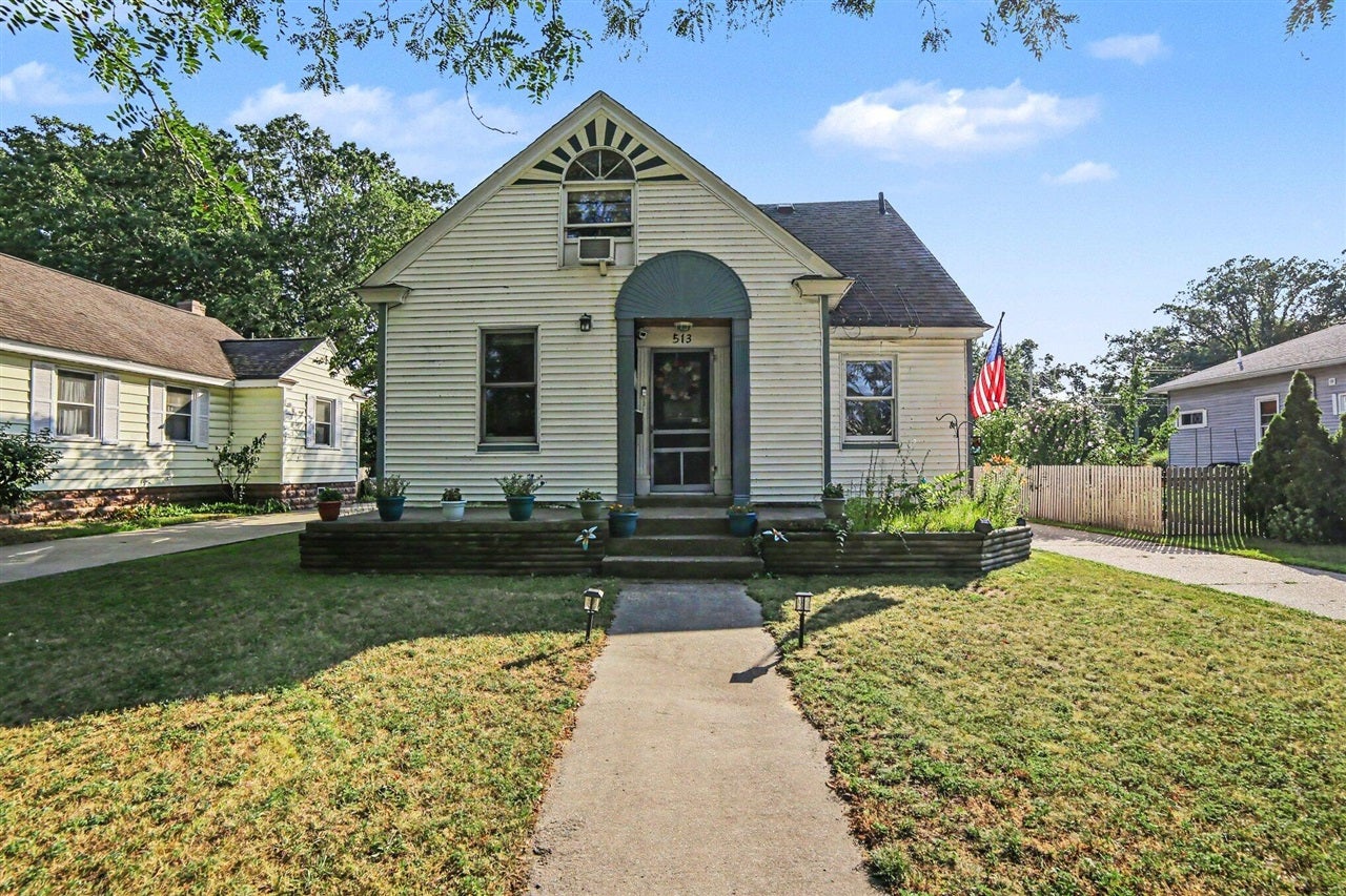 513 Fowler Street