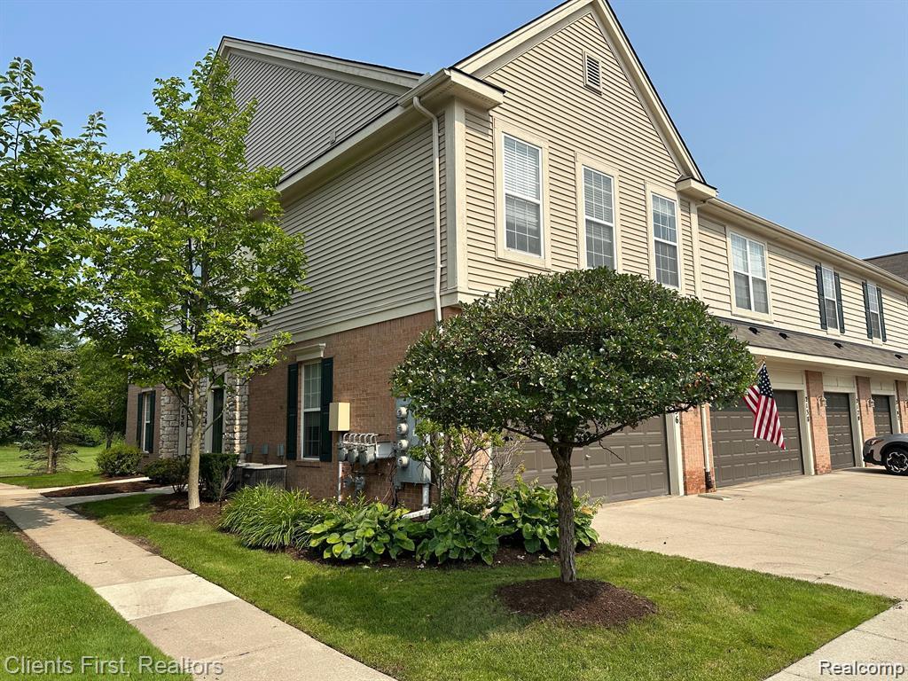 2156 Pinecroft Drive