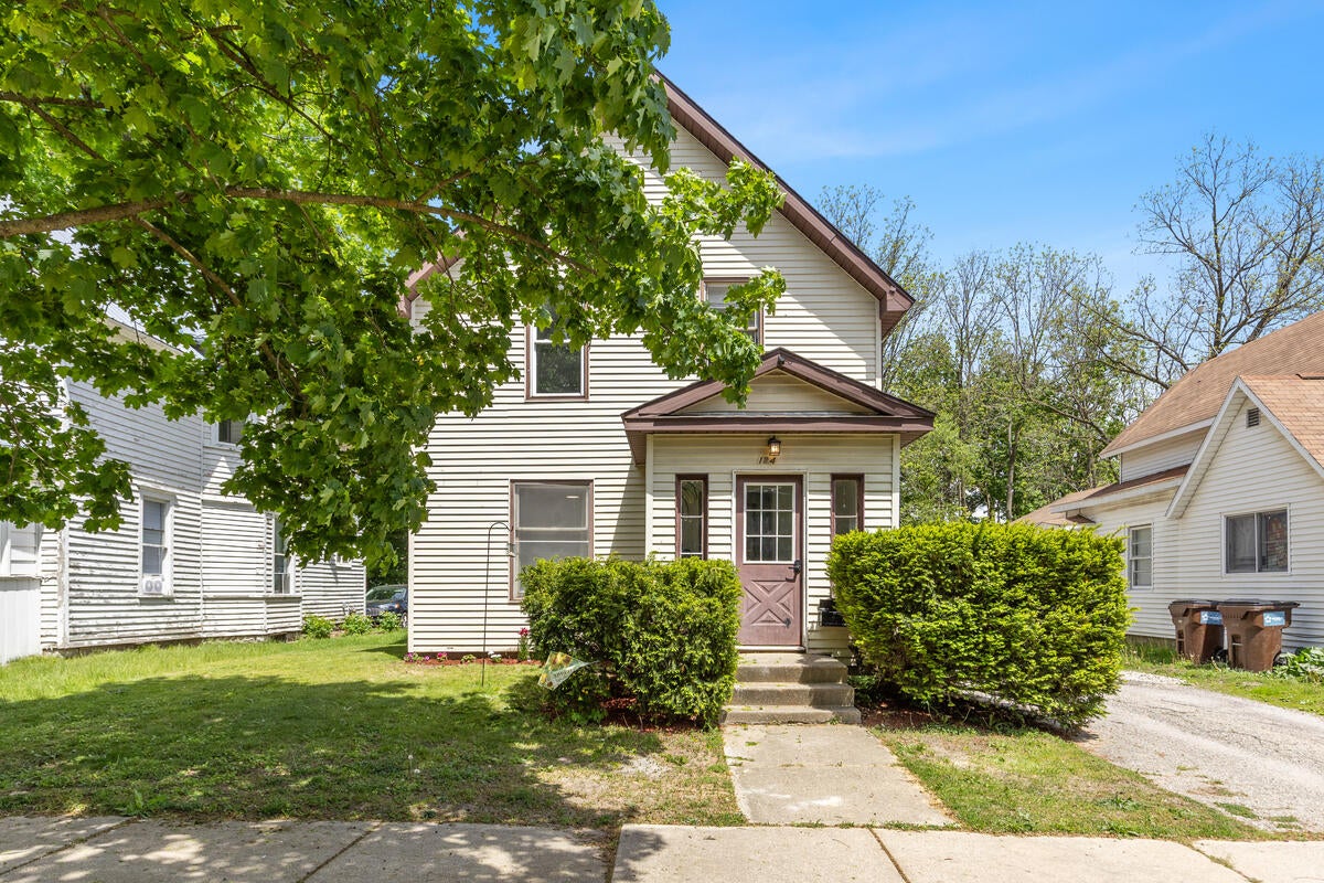 124 Woodward Avenue