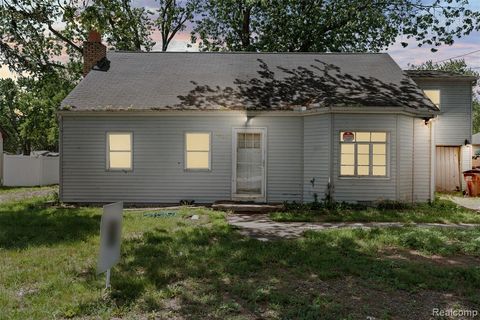 7700 Beachway Drive Monroe MI 48161