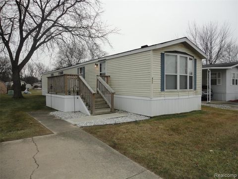 415 Midlands Temperance MI 48182