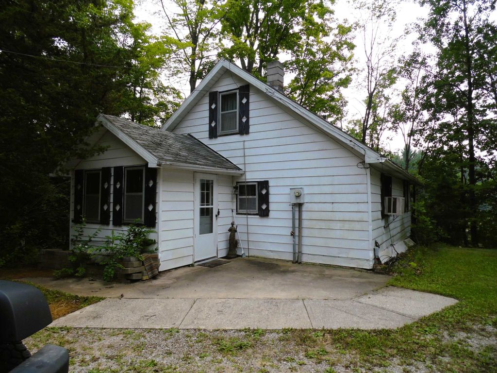 Photo of 2528 Gardner Street, Alger, MI 48610 (MLS # 50183959)