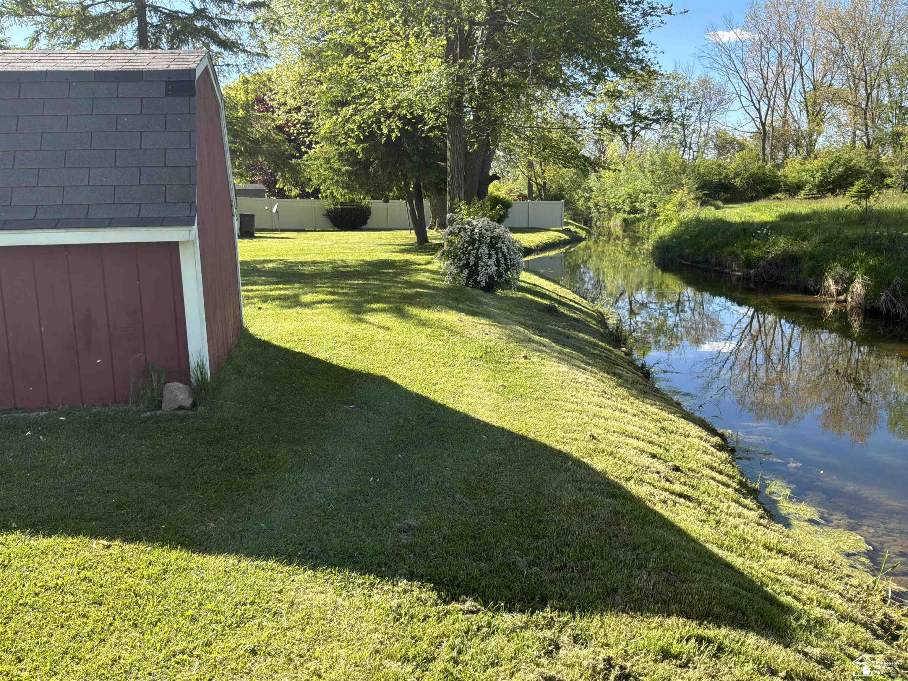 2139 Sandy Creek Rd Common