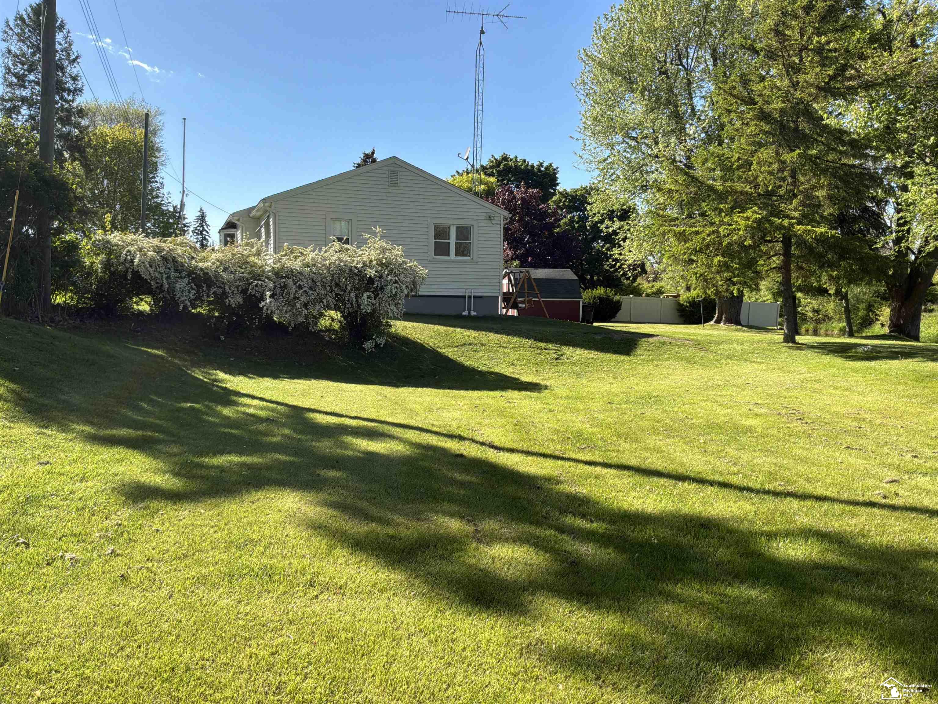 2139 Sandy Creek Rd Common