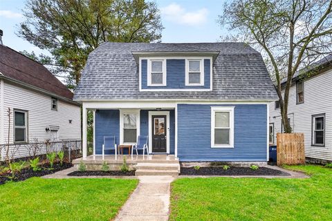 Photo of 842 Hall Street, Grand Rapids, MI 49507 (MLS # 70528698)