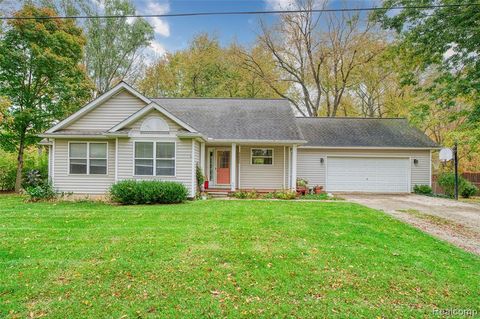 Photo of 3410 Hogback Road, Fowlerville, MI 48836 (MLS # 60945771)