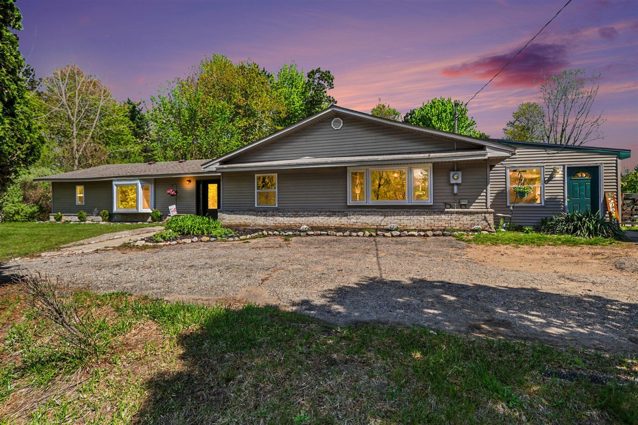 13321 R Drive