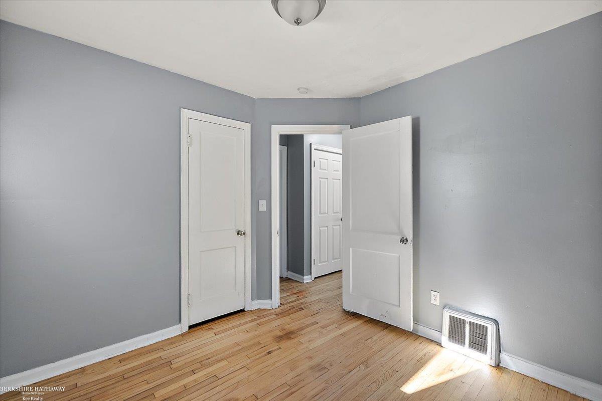 Detroit, Michigan 48235, United States, 4 Bedrooms Bedrooms, ,1 BathroomBathrooms,Residential,Active,213028