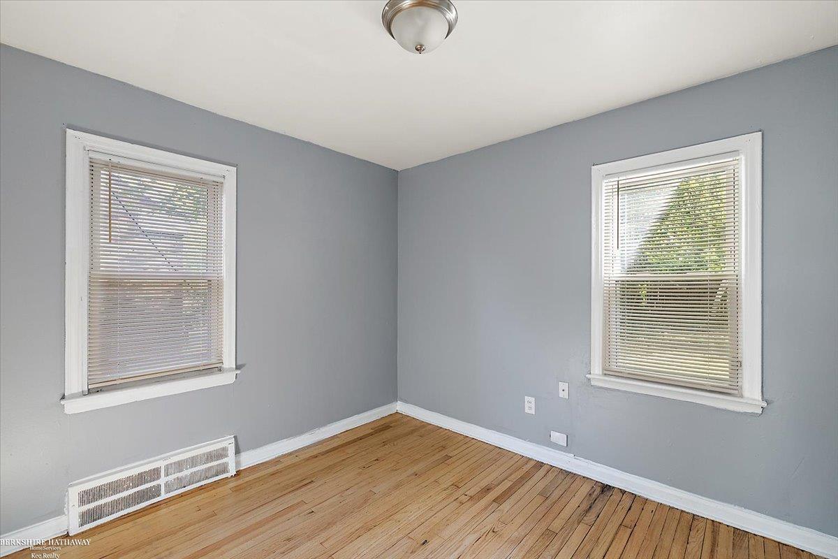 Detroit, Michigan 48235, United States, 4 Bedrooms Bedrooms, ,1 BathroomBathrooms,Residential,Active,213028