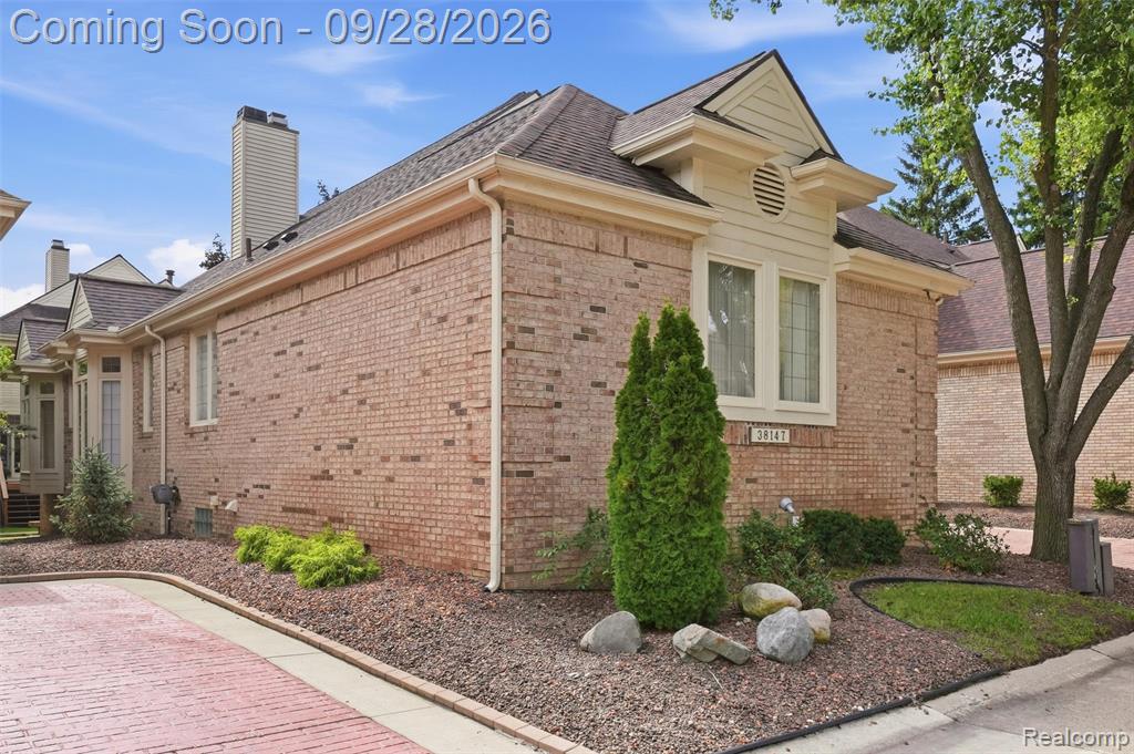 38147 N Vista Drive
