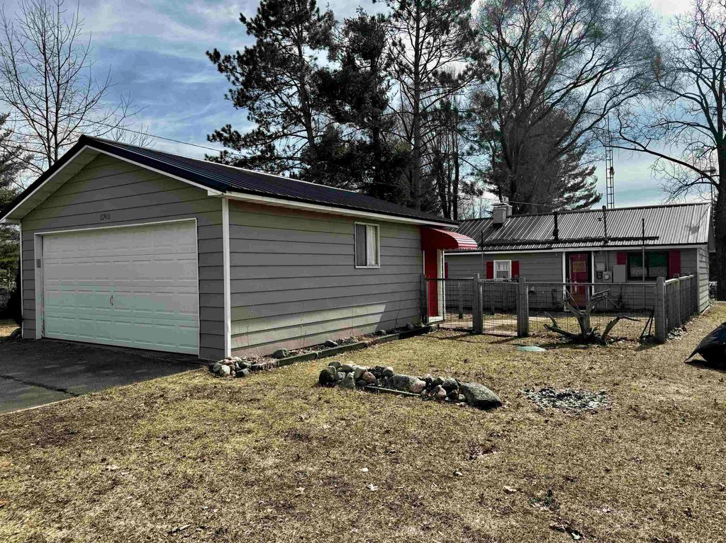 Photo of 6740 Ridge Road, Harrison, MI 48625 (MLS # 50202995)