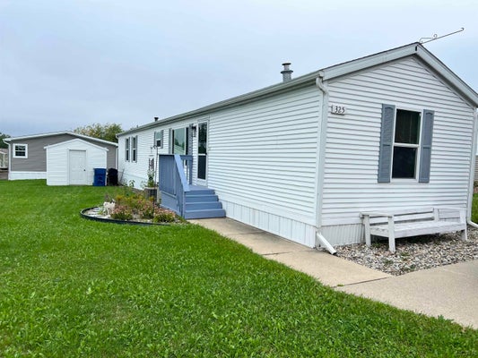 325 GRAND RIVER DR, ADRIAN, MI 49221 - Image ea1122f1bcbf211d43f40ab9109939fd/3169655097