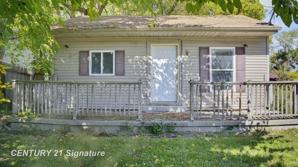 2481 CALIFORNIA AVE, SAGINAW, MI 48601 - Image ea2200fc4d85cf8d246c477ca6846fe6/2357740393