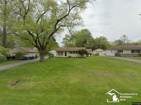 8898 Woodside Drive Temperance MI 48182