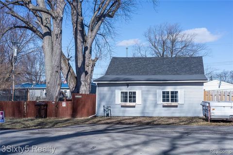 3369 5th Street Monroe MI 48162