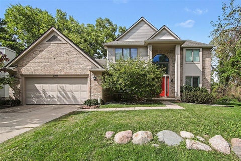 Photo of 3089 N Foxridge Court, Ann Arbor, MI 48105 (MLS # 70559757)