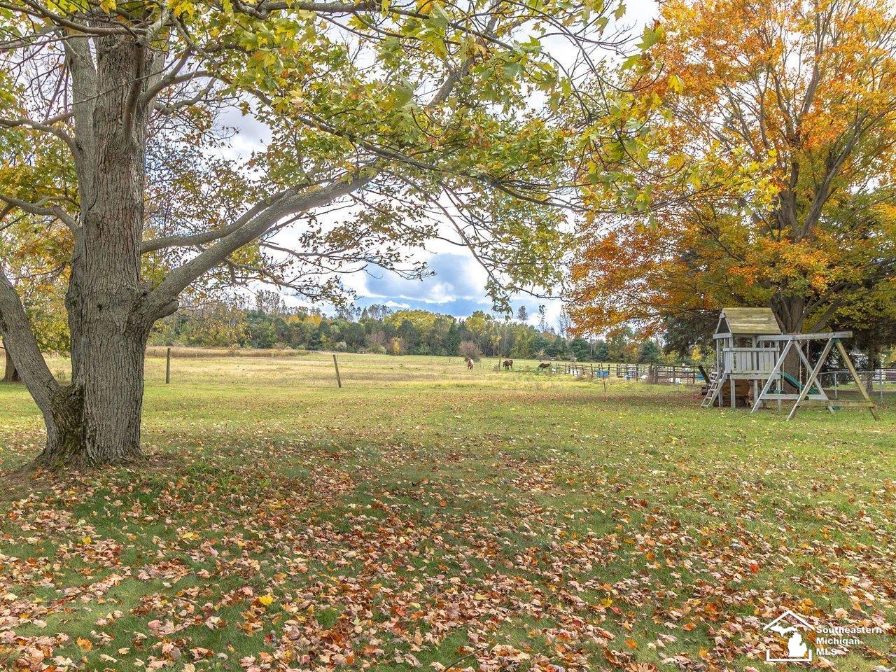 559 E Erie Road