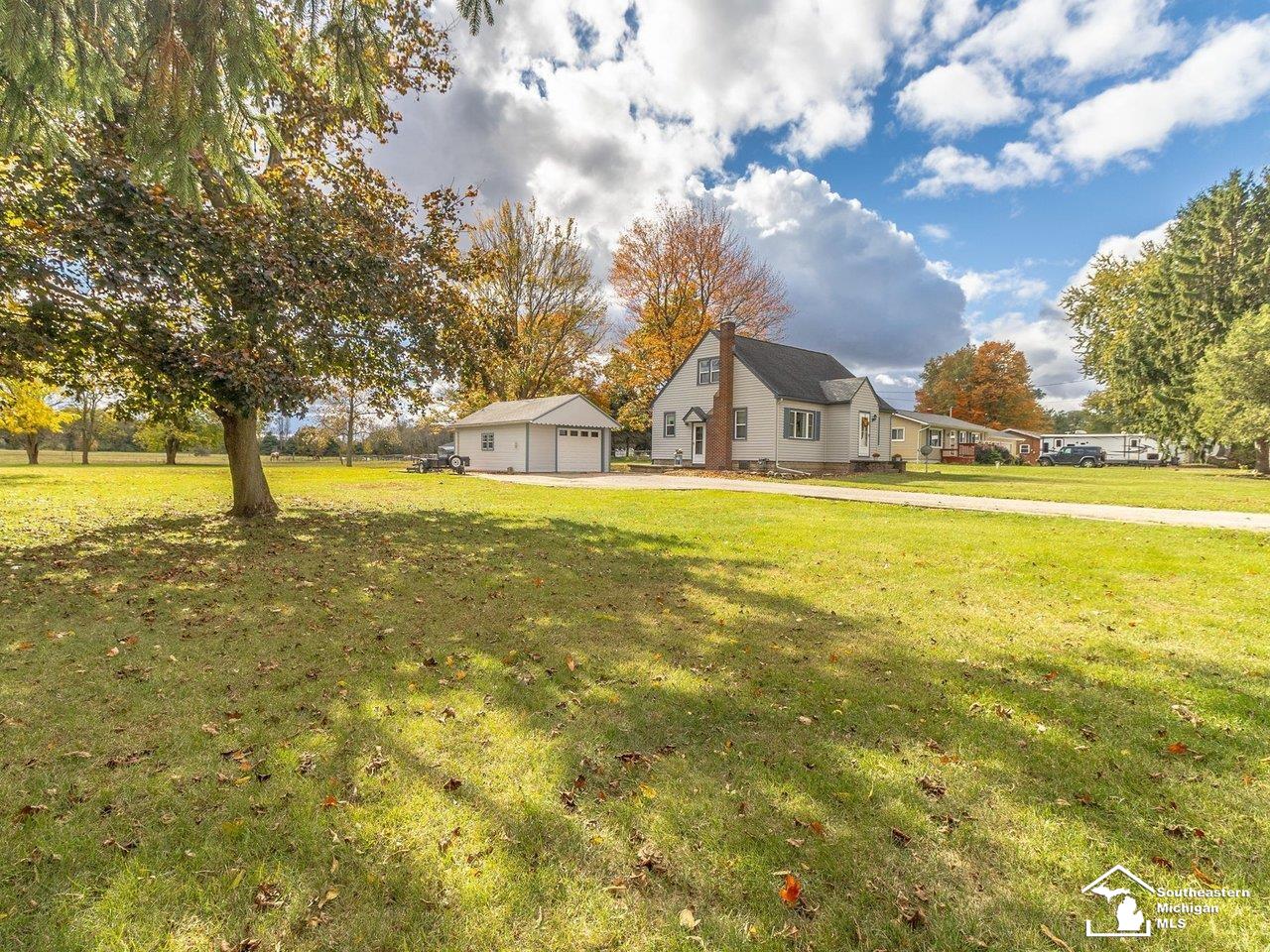 559 E Erie Road