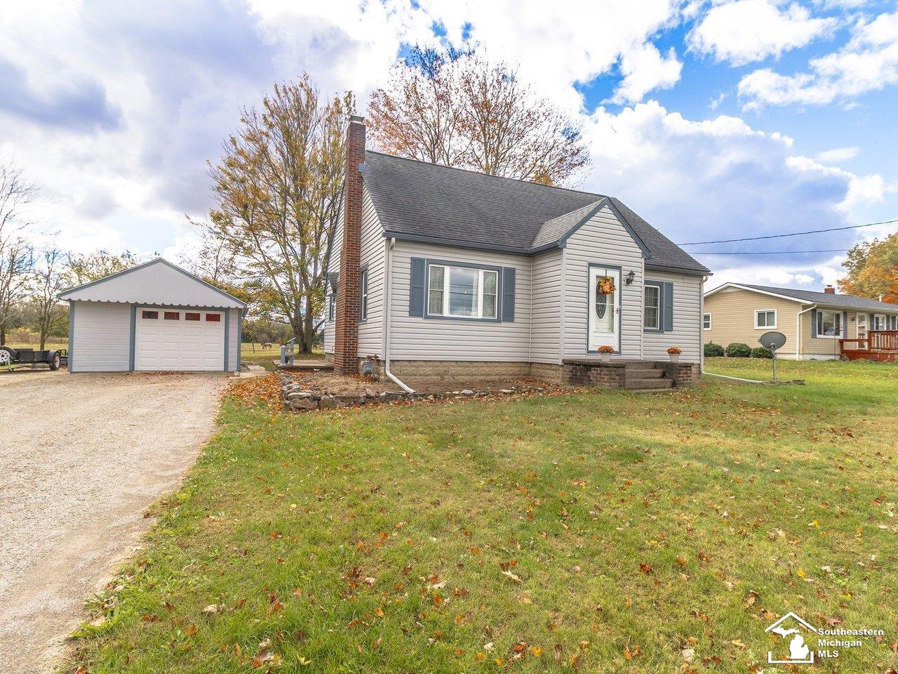 559 E Erie Road