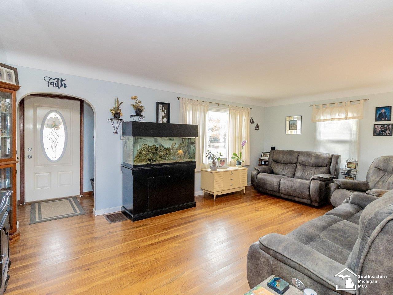 559 E Erie Road