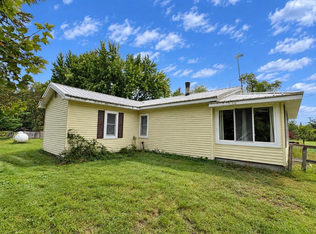 Photo of 4575 Cummings Road, Rhodes, MI 48652 (MLS # 50221971)