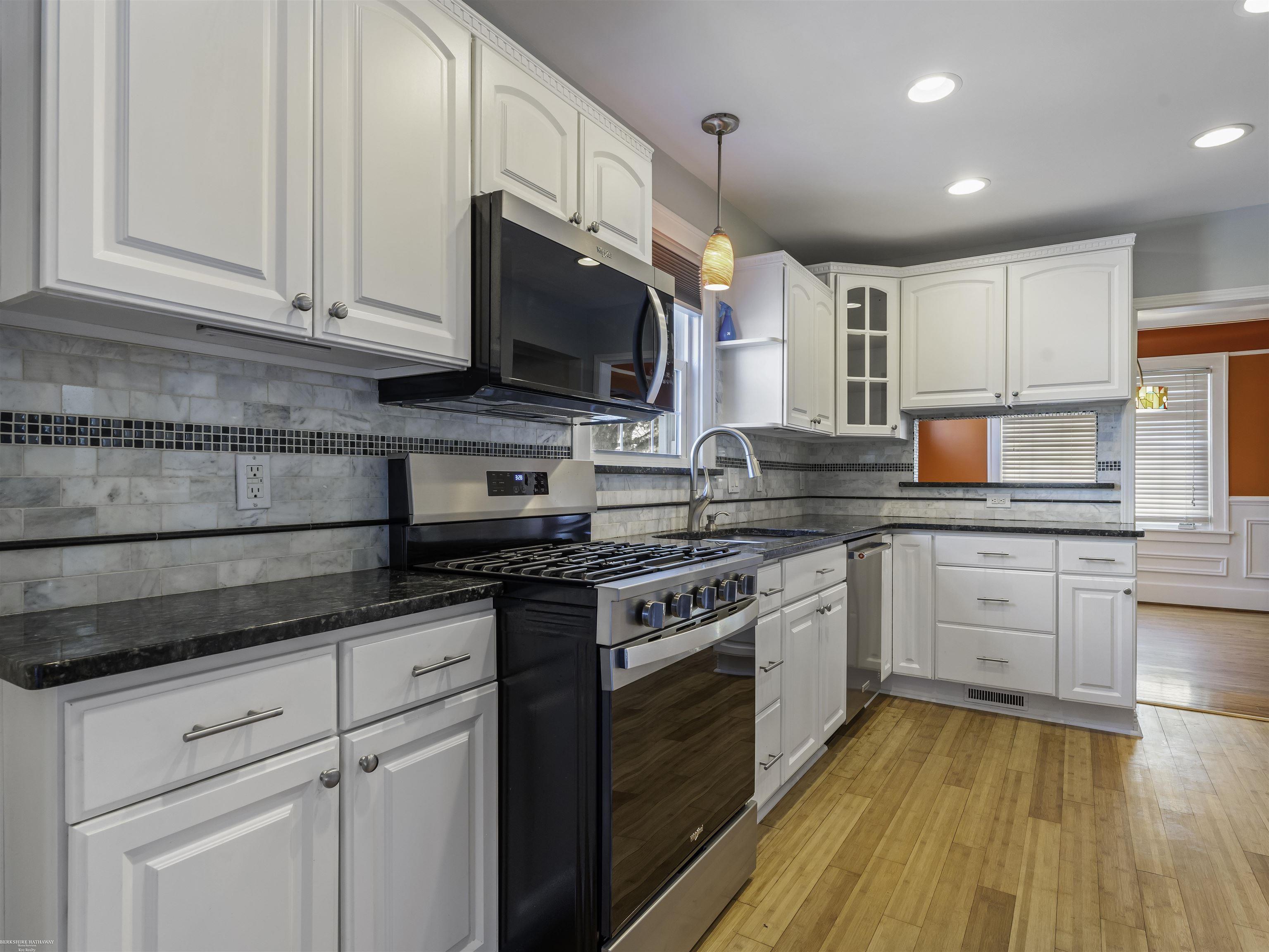 Saint Clair Shores, Michigan 48080, United States, 3 Bedrooms Bedrooms, ,3 BathroomsBathrooms,Residential,Active,257386