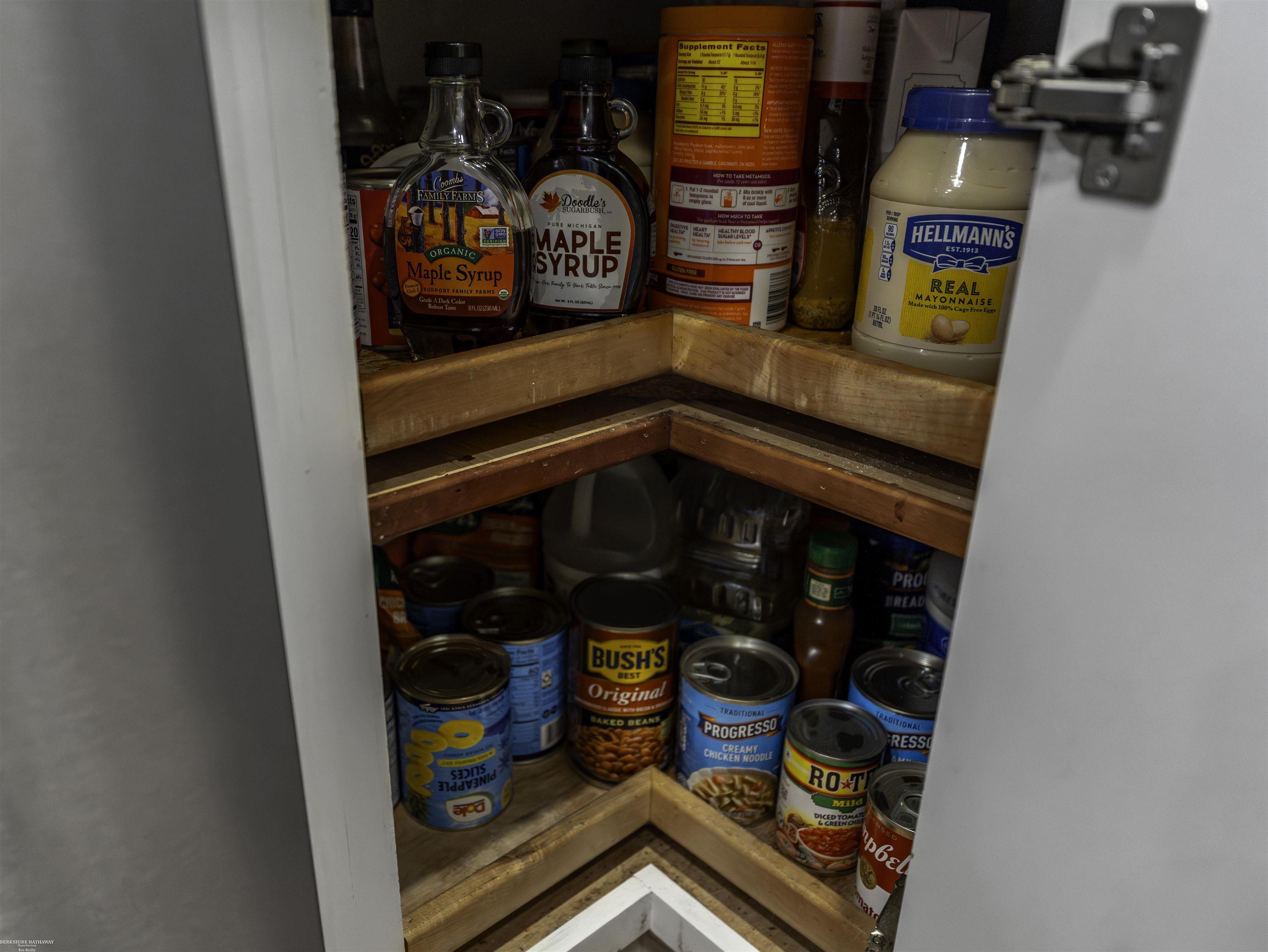 Saint Clair Shores, Michigan 48080, United States, 3 Bedrooms Bedrooms, ,3 BathroomsBathrooms,Residential,Active,257386