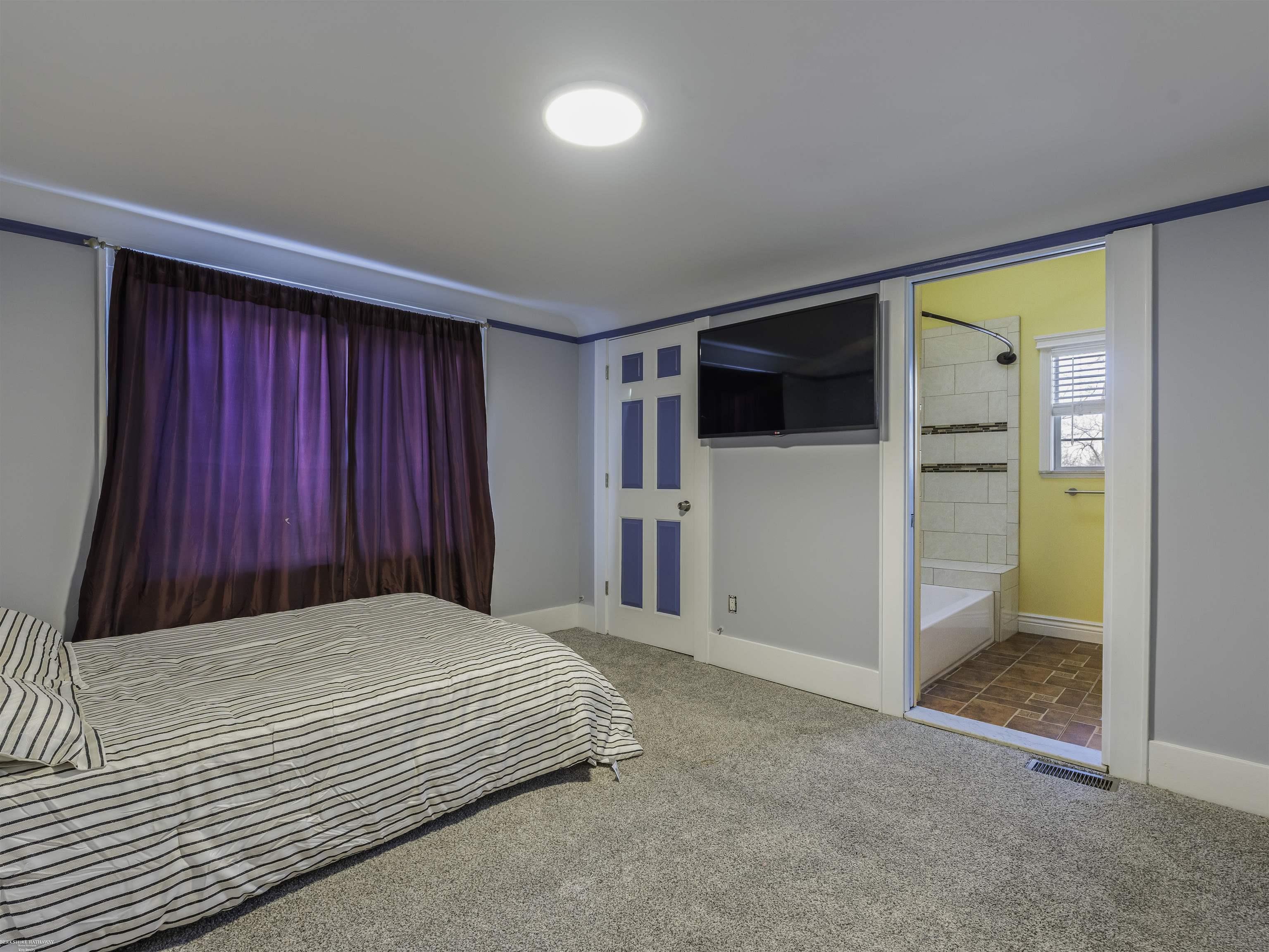 Saint Clair Shores, Michigan 48080, United States, 3 Bedrooms Bedrooms, ,3 BathroomsBathrooms,Residential,Active,257386