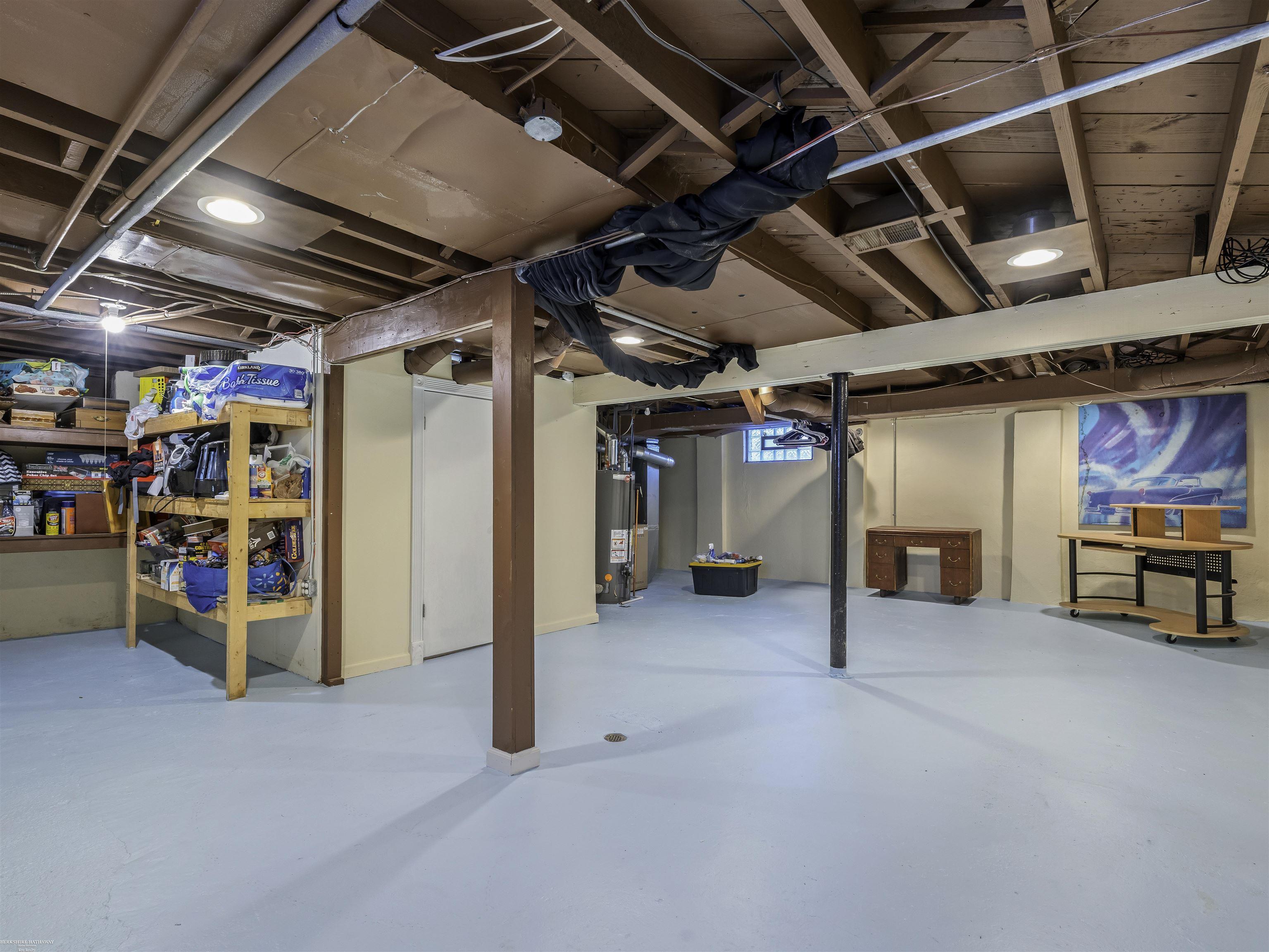 Saint Clair Shores, Michigan 48080, United States, 3 Bedrooms Bedrooms, ,3 BathroomsBathrooms,Residential,Active,257386