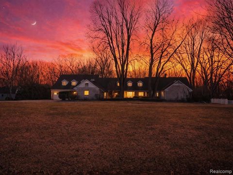 3215 Edgevale Drive Lambertville MI 48144