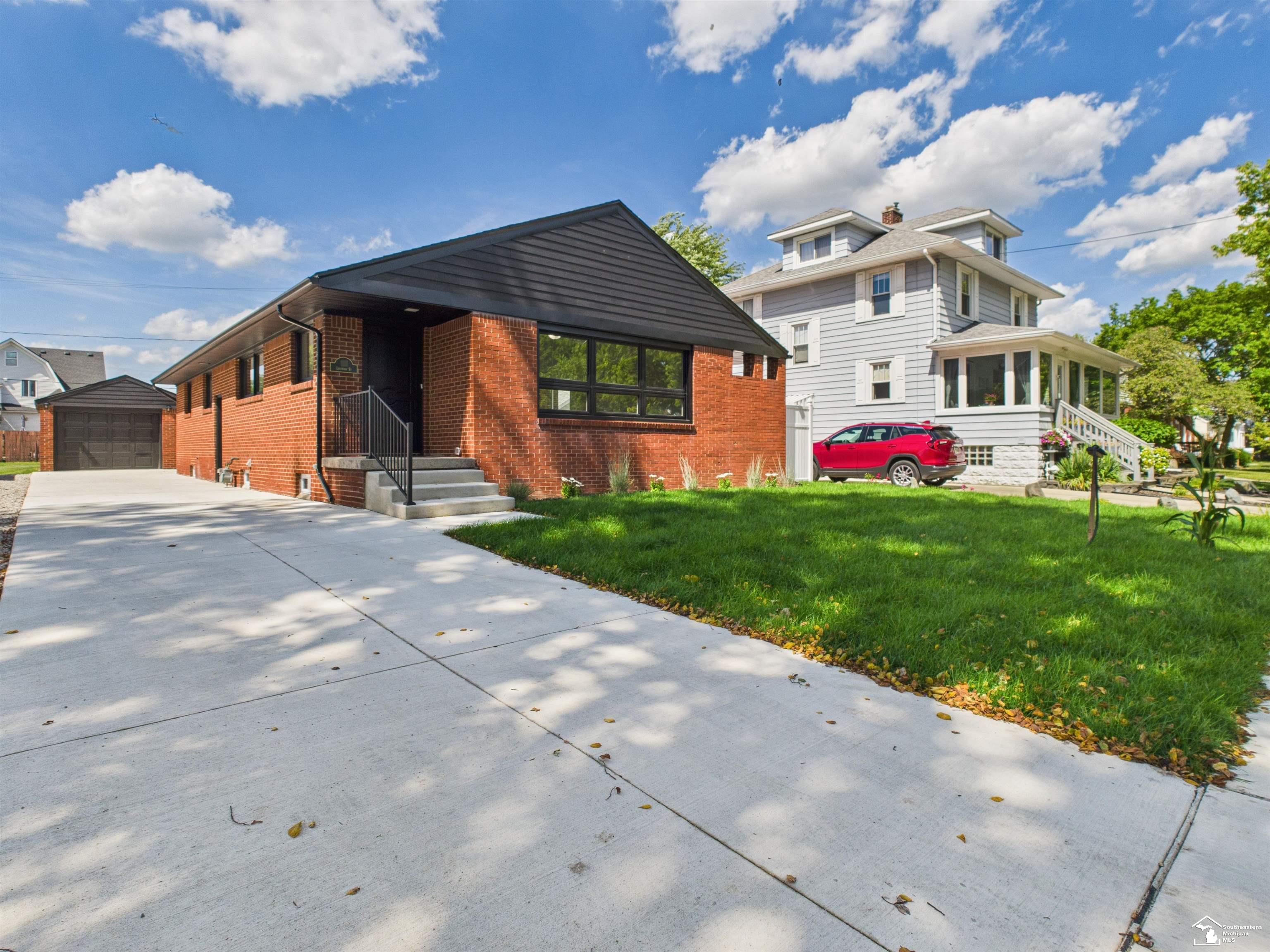 155 Lavender Street