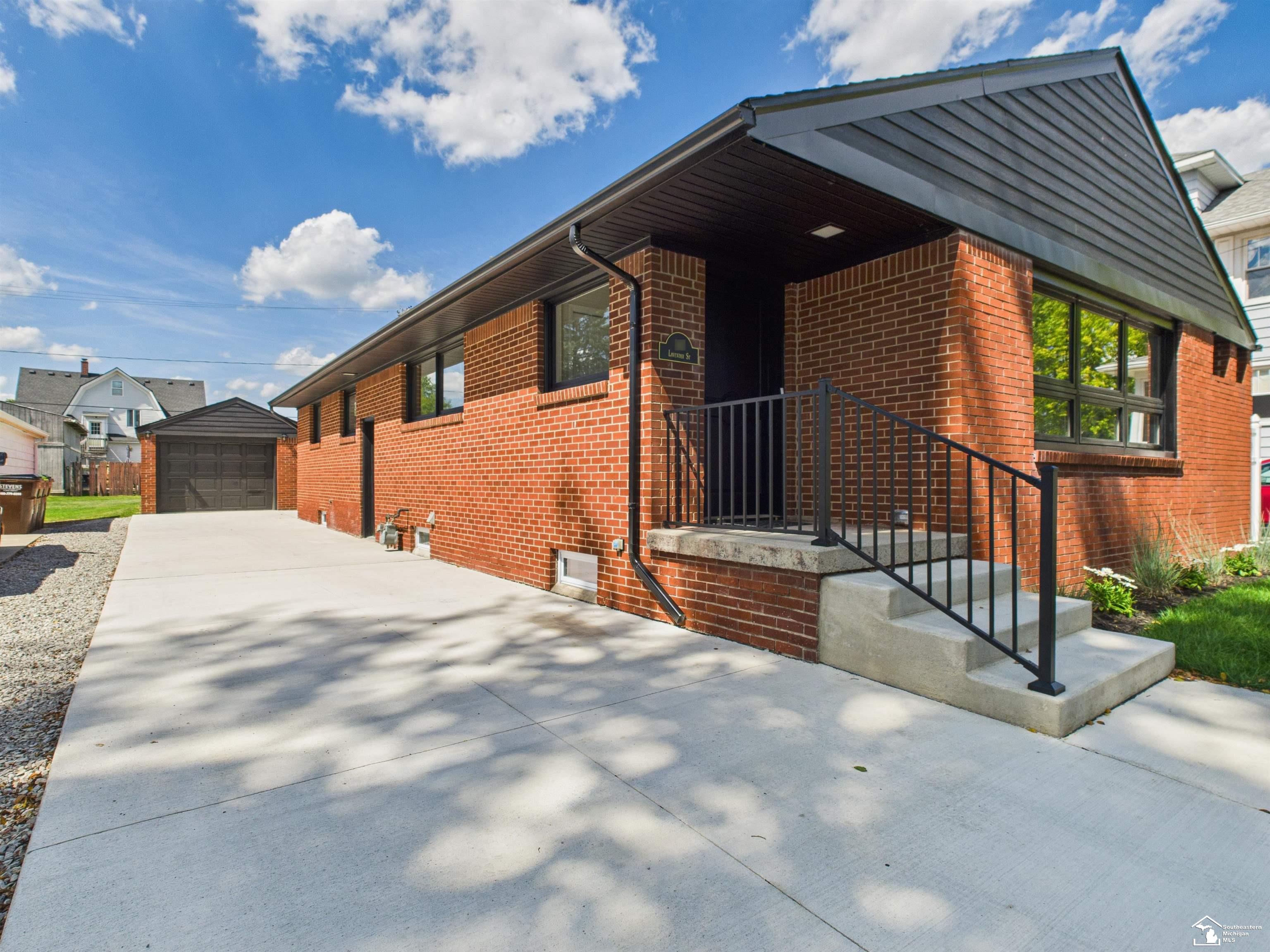 155 Lavender Street