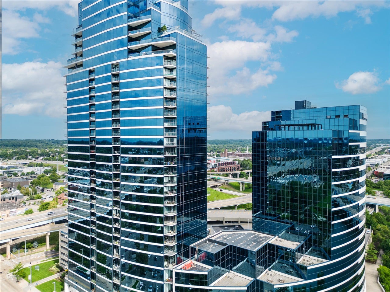 335 Bridge Street Unit: 1705