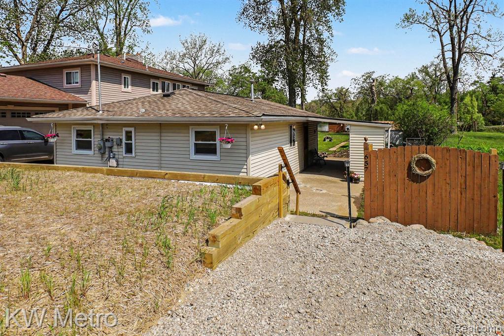 657 Dunleavy Drive