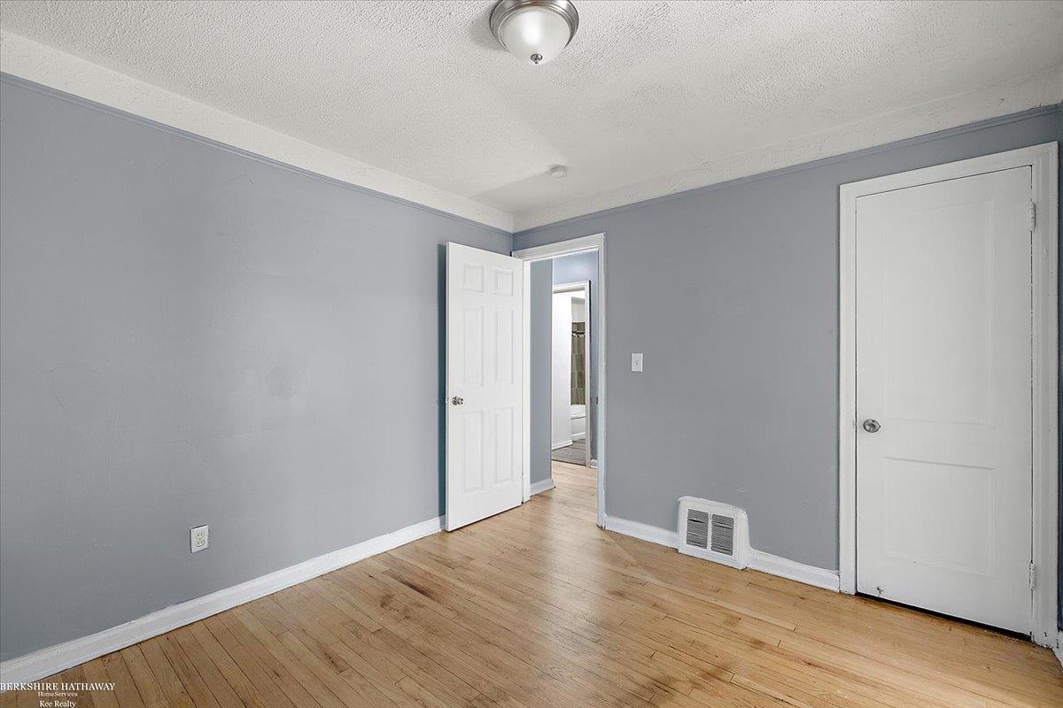 Detroit, Michigan 48235, United States, 4 Bedrooms Bedrooms, ,1 BathroomBathrooms,Residential,Active,202164