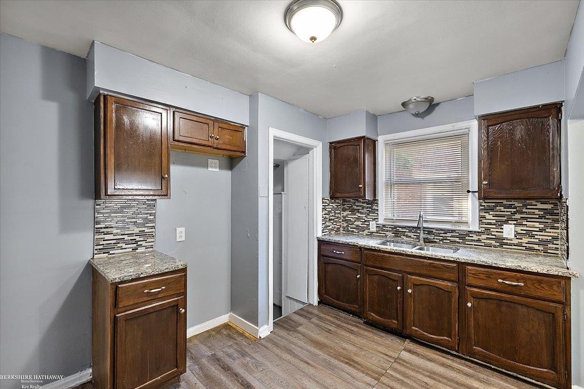 Detroit, Michigan 48235, United States, 4 Bedrooms Bedrooms, ,1 BathroomBathrooms,Residential,Active,202164