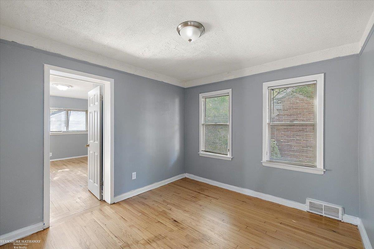 Detroit, Michigan 48235, United States, 4 Bedrooms Bedrooms, ,1 BathroomBathrooms,Residential,Active,202164