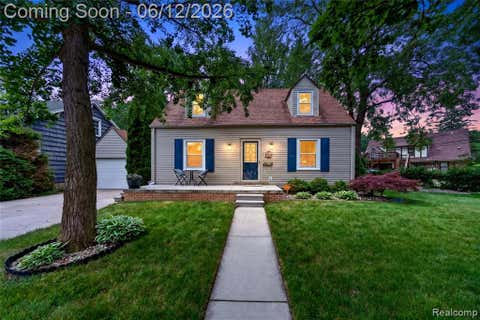 Photo of 407 Waverley Avenue, Royal Oak, MI 48067 (MLS # 61001192)