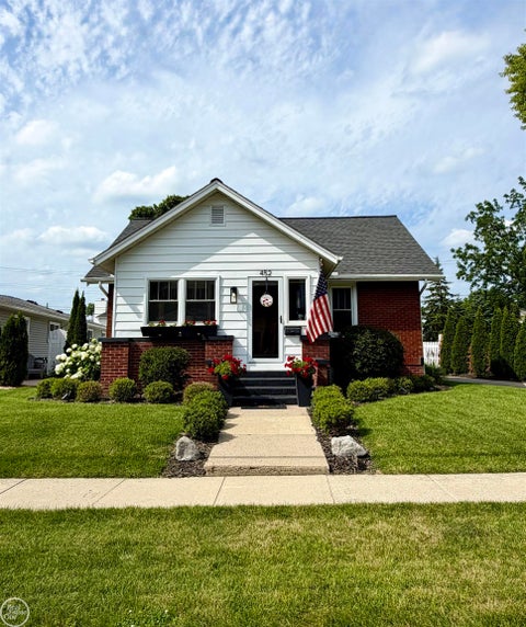 Photo of 452 Maple Street, Plymouth, MI 48170 (MLS # 50222381)