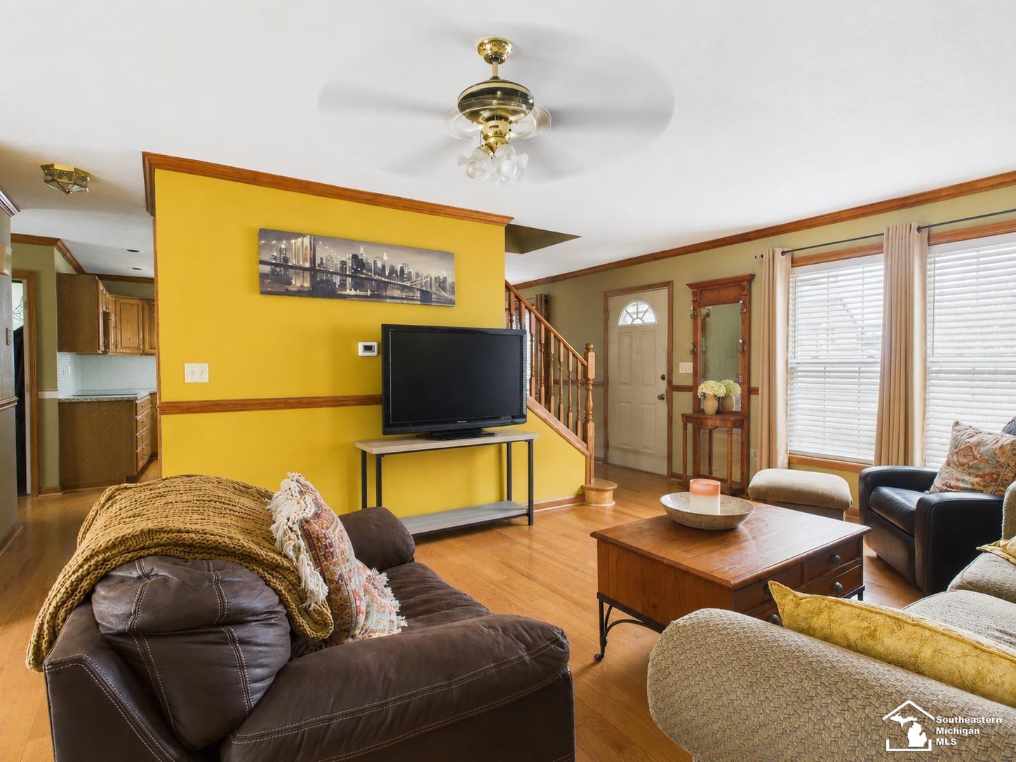 817 W 5th Street