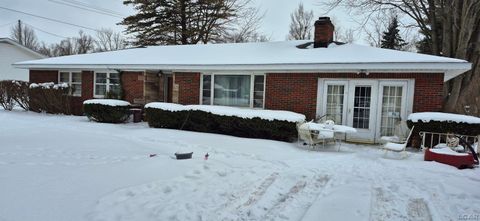 149 Petersburg Road Petersburg MI 49270