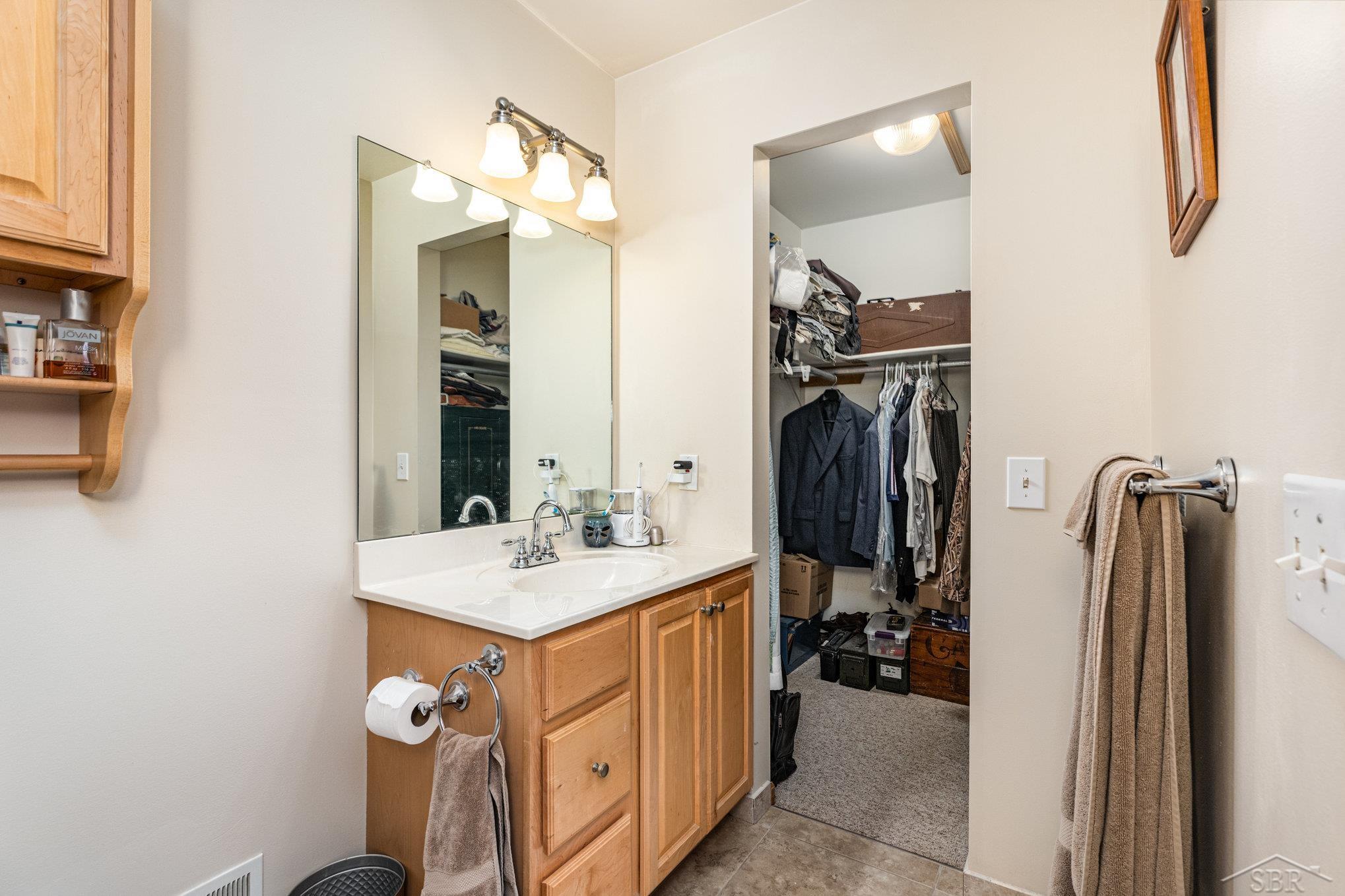 Roscommon, Michigan 48653, United States, 3 Bedrooms Bedrooms, ,2 BathroomsBathrooms,Residential,Active,199490