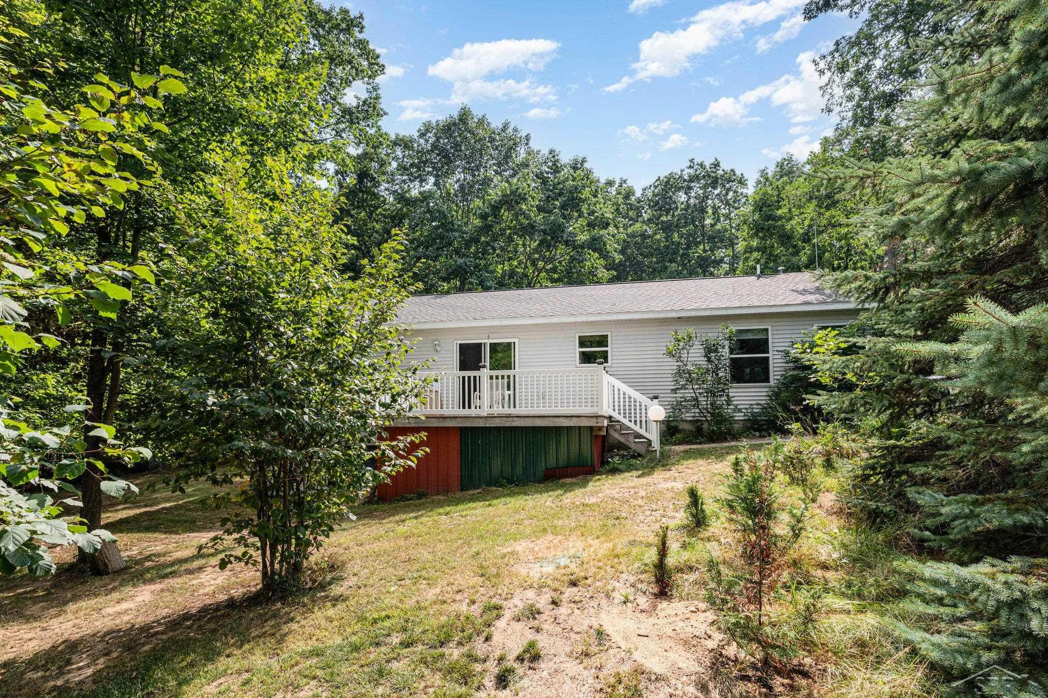 Roscommon, Michigan 48653, United States, 3 Bedrooms Bedrooms, ,2 BathroomsBathrooms,Residential,Active,199490