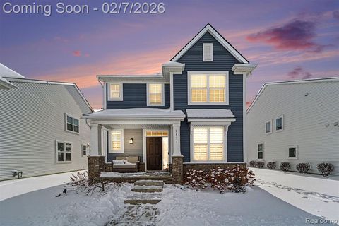 2471 Massoit Road Royal Oak MI 48073