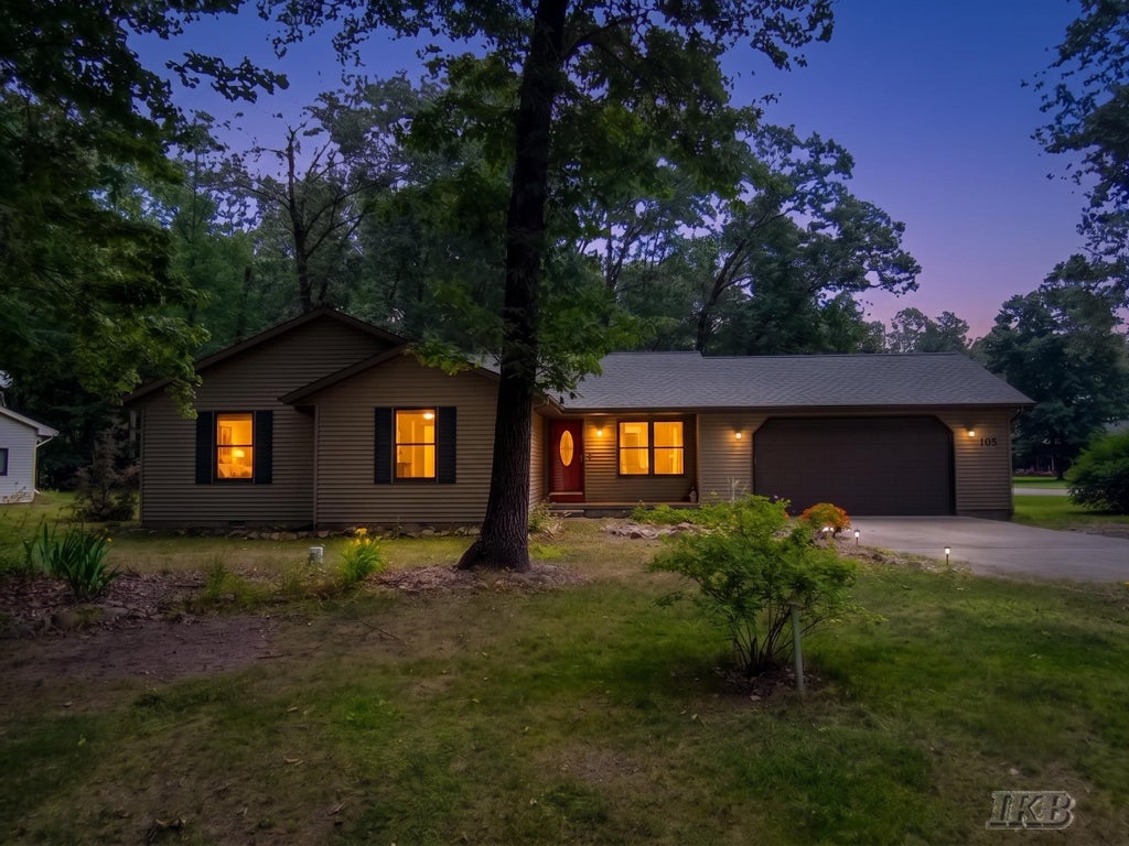 Photo of 105 Marigold Lane, Houghton Lake, MI 48629 (MLS # 50214211)