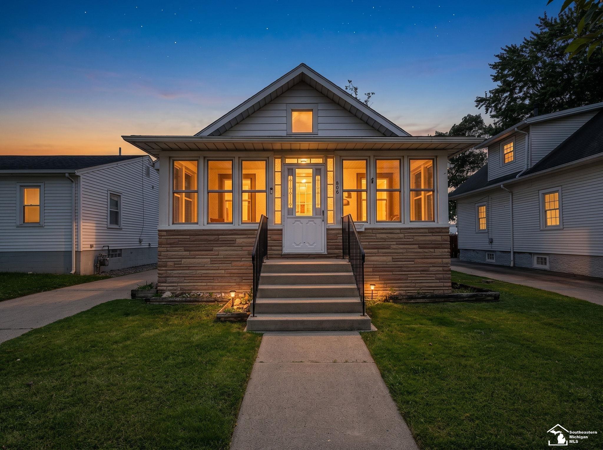 906 Michigan Avenue