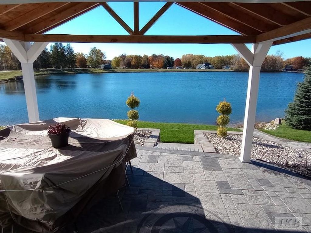 Photo of 5125 Winsor Way, Gladwin, MI 48624 (MLS # 50193631)