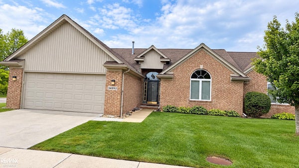 34992 MOURNING DOVE LN, RICHMOND, MI 48062 - Image f383659ccb2dd13bde5b08c5be8d6f5f/103653135