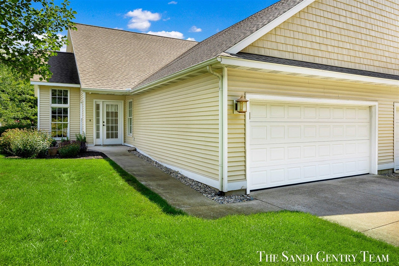 17644 Dustin Drive 16