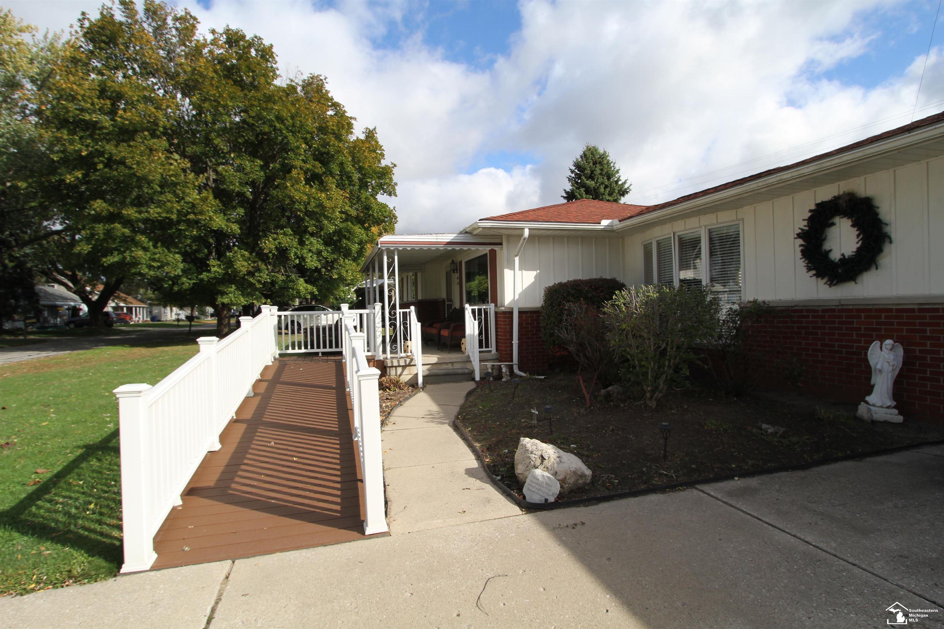 1342 SUNSET Street